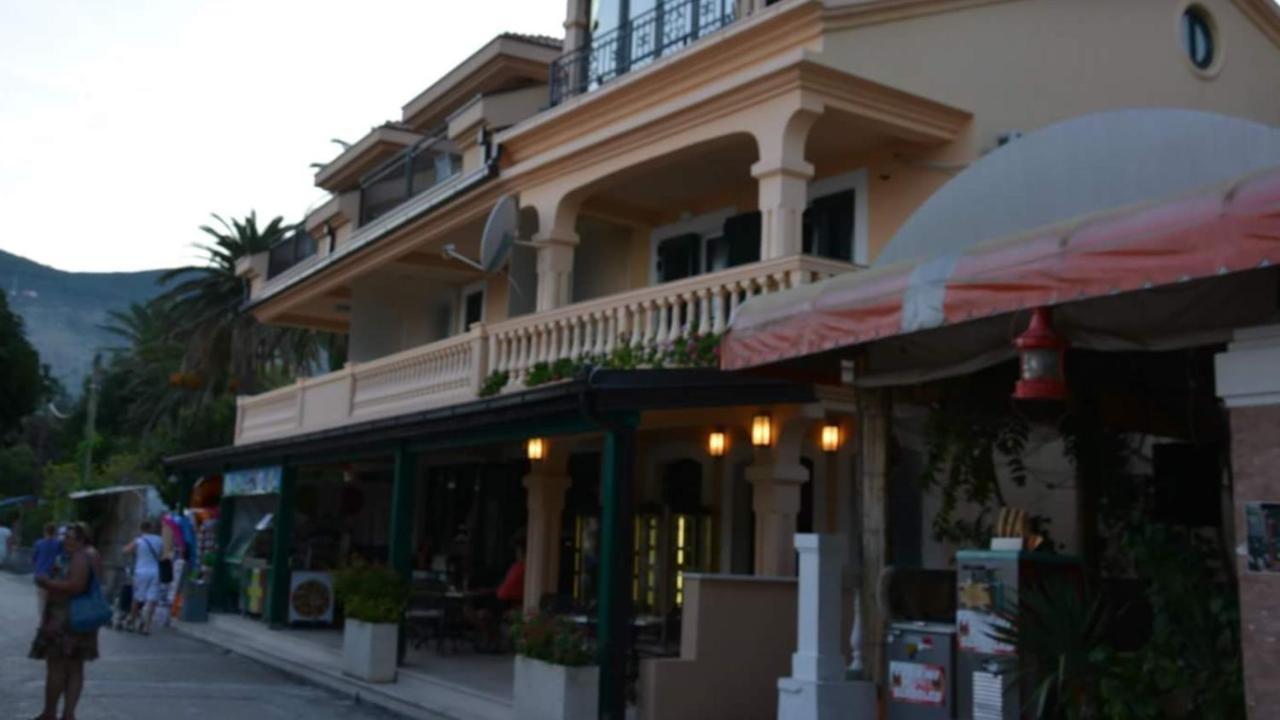 Apartments Adriatico Herceg Novi Exterior foto